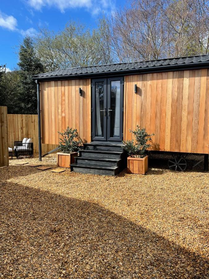 Dee Lodge With Private Hot Tub Llangollen Εξωτερικό φωτογραφία